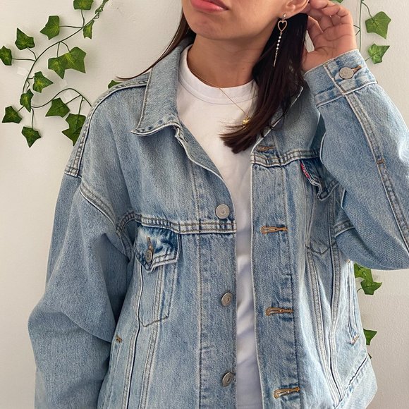 SOLD - levi’s oversized dad denim trucker jacket - Picture 4 of 4